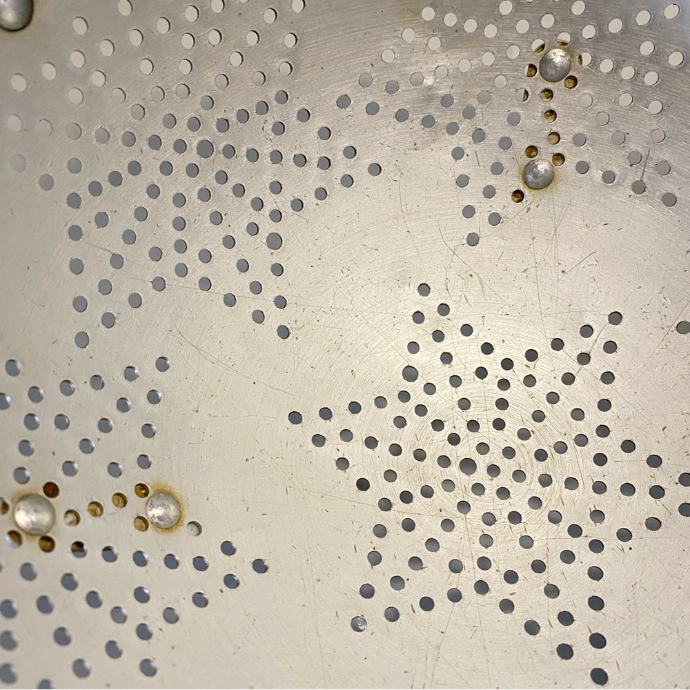 Mirro Aluminum Colander with Star Design - Picture 4 of 9